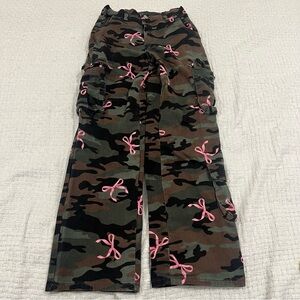 Riley & James Y2K Camo Cargo Pants Pink Bow Print High Rise XS